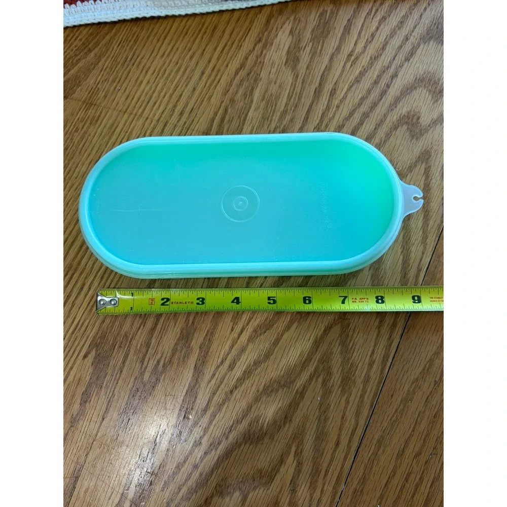 Tupperware Vintage Teal Green Oval Storage Container 1375-13 w Sheer Lid 1376-15